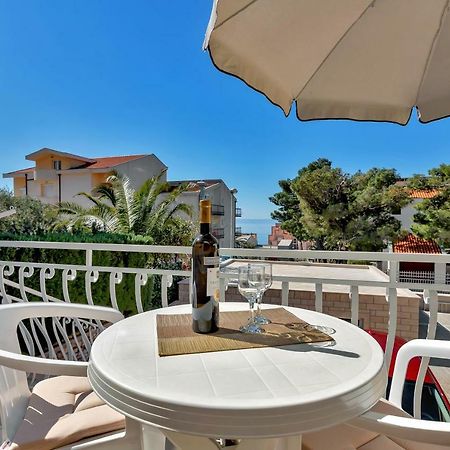 Apartment Kate-Few Minutes From Beach Макарска Екстериор снимка