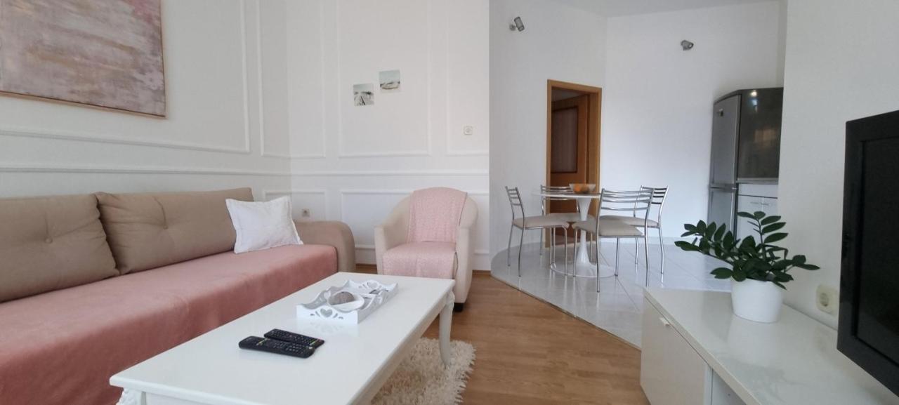 Apartment Kate-Few Minutes From Beach Макарска Екстериор снимка