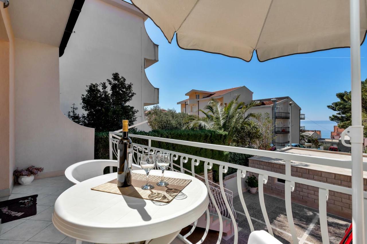 Apartment Kate-Few Minutes From Beach Макарска Екстериор снимка