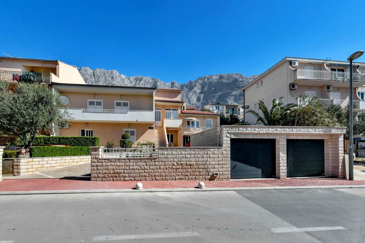 Apartment Kate-Few Minutes From Beach Макарска Екстериор снимка