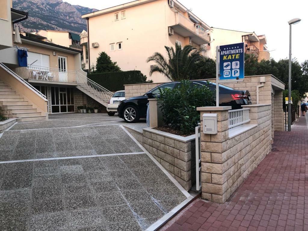 Apartment Kate-Few Minutes From Beach Макарска Екстериор снимка